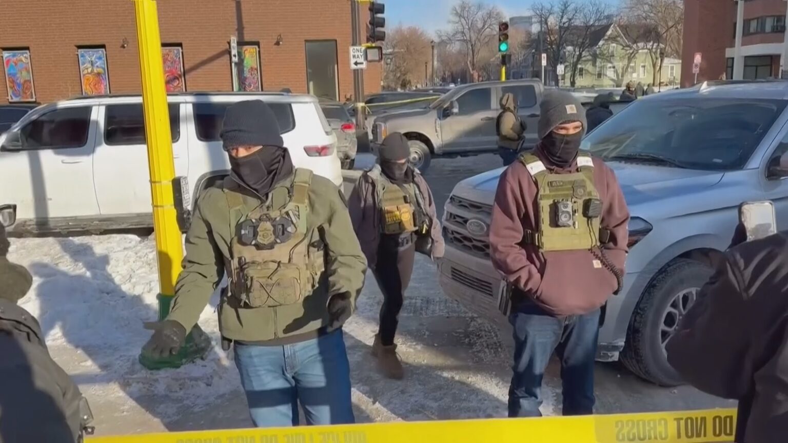 アメリカ中西部ミネソタ州でまた連邦当局が発砲、撃たれた男性は死亡 現地メディア(TBS NEWS DIG Powered by JNN) アメリカ中西部ミネソタ州でまた連邦当局が発砲、撃たれた男性は死亡 現地メディア(TBS NEWS DIG Powered by JNN)