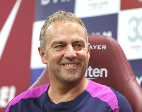 バルセロナ・フリック監督（25年7月27日撮影）