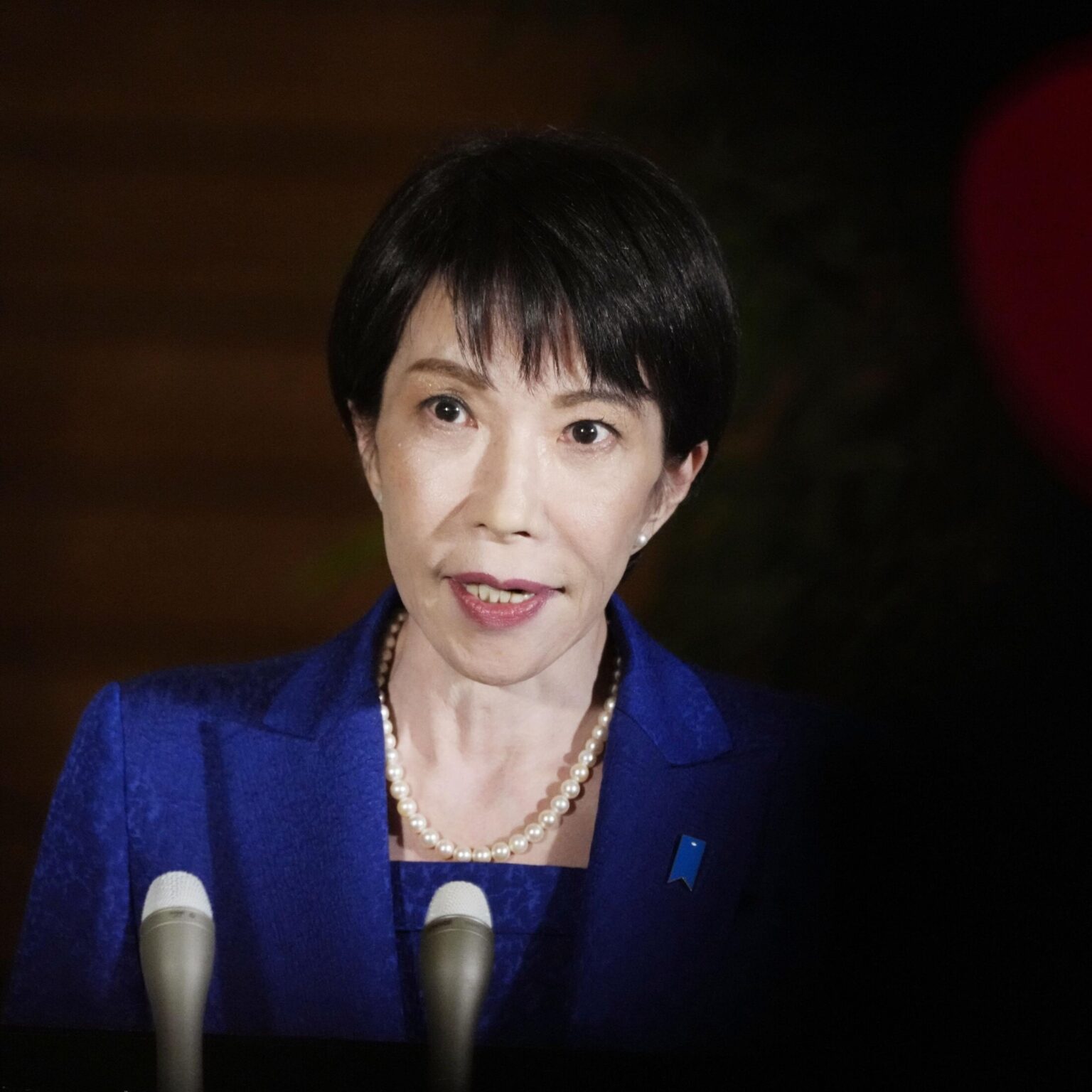 「我々を見捨てる気か！」女王の横暴解散に自民党崩壊寸前…なぜか官邸に引き込もる高市総理の本音と「抱えている重大な火種」（集英社オンライン） - Yahoo!ニュース