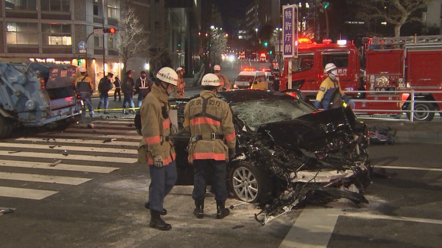 【速報】内閣府公用車7人死傷事故 “最高時速130キロ”“アクセル全開”で走行か 出発後30秒ほどで 警視庁が実況見分開始 東京・赤坂(TBS NEWS DIG Powered by JNN) 【速報】内閣府公用車7人死傷事故 “最高時速130キロ”“アクセル全開”で走行か 出発後30秒ほどで 警視庁が実況見分開始 東京・赤坂(TBS NEWS DIG Powered by JNN)