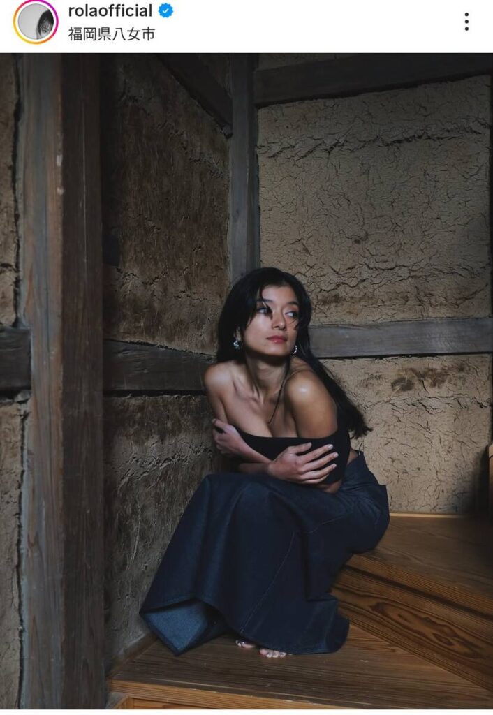古民家でのショットを披露したローラのインスタグラム（＠ｒｏｌａｏｆｆｉｃｉａｌ）より