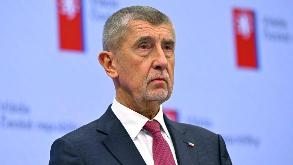 グリーンランドはデンマークにとって不可欠な部分であるとバビシュ氏は突然宣言した
