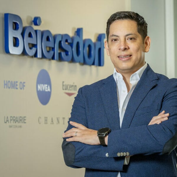 バイエルスドルフ、スペイン・ポルトガルの新カントリー・マネージャーにホルヘ・ヒメネス氏を任命 – FashionNetwork 日本 バイエルスドルフ、スペイン・ポルトガルの新カントリー・マネージャーにホルヘ・ヒメネス氏を任命 - FashionNetwork 日本