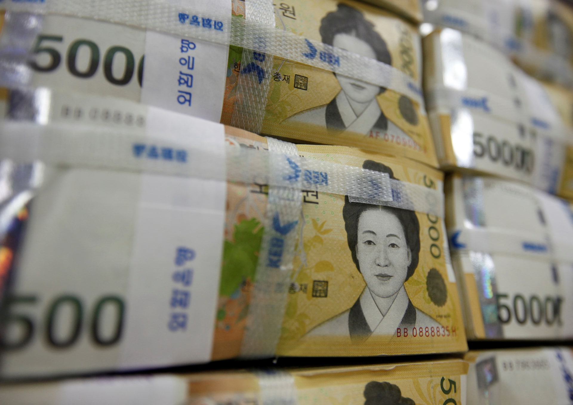 韓国、年初の外平債発行検討　外貨準備増強＝関係筋