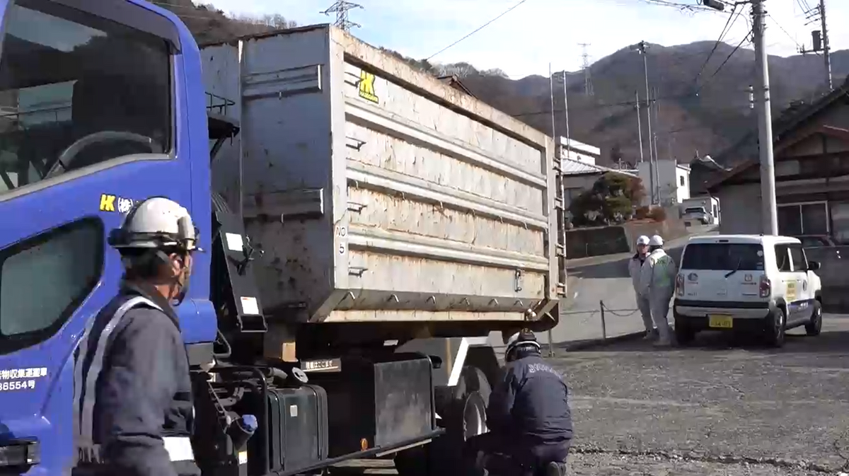 国道20号でトラックが歩行者はねる 48歳の男性が意識不明の重体 山梨・甲州市