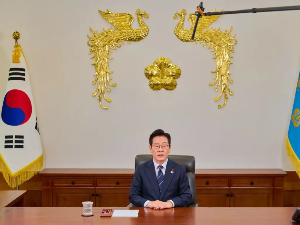 李大統領「国民は休んでも、大韓民国は休まない」…韓国大統領府始務式 | wowKorea（ワウコリア）