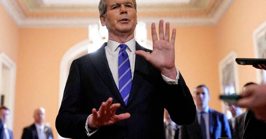 イラン政府指導者らがイランから巨額の資金を送金していると米財務省が発表