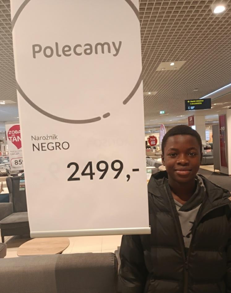 交換留学プログラムの友達がこの写真を撮って欲しいと言ってきました 😂