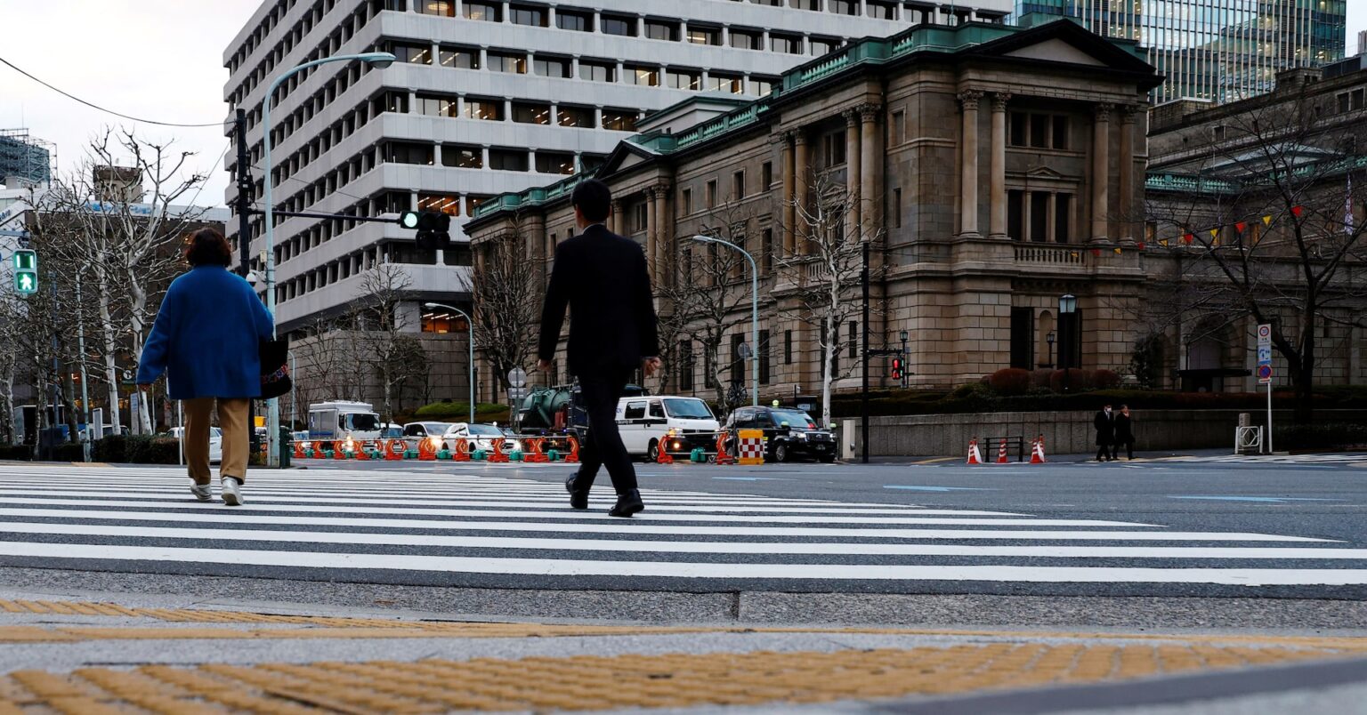 コラム:追加利上げにらむ日銀、CPIの「見せ方」に細心の注意=上野泰也氏 | ロイター コラム:追加利上げにらむ日銀、CPIの「見せ方」に細心の注意=上野泰也氏 | ロイター