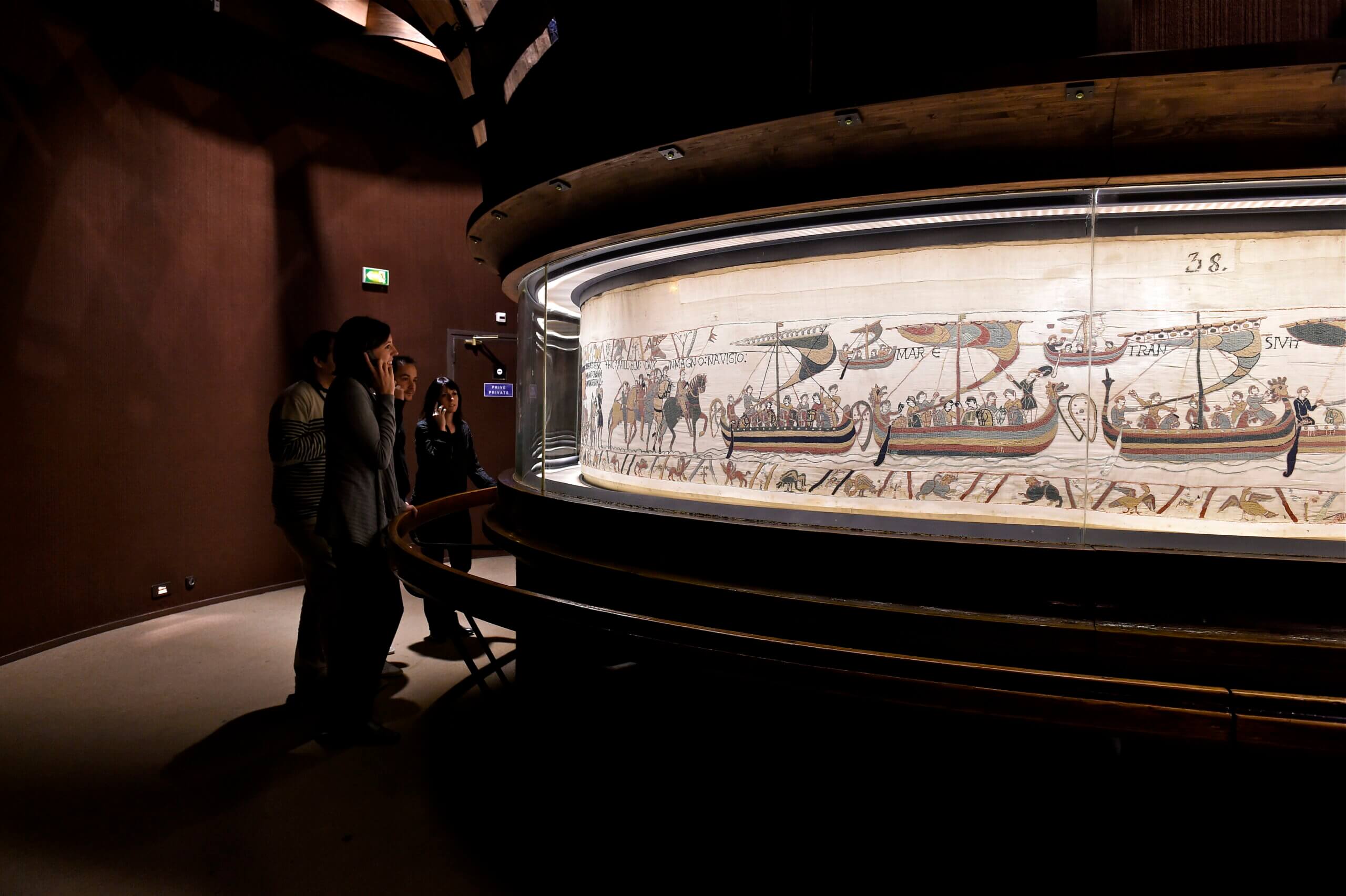 Bayeux Tapestry © Bayeux Museum (2)