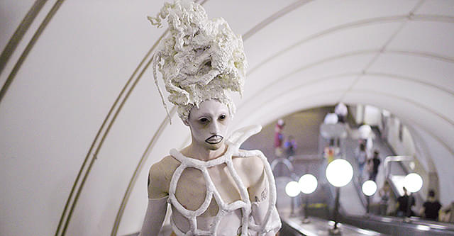 クイーンダム　誕生 : 佐々木俊尚　ドキュメンタリーの時代 - 映画.com