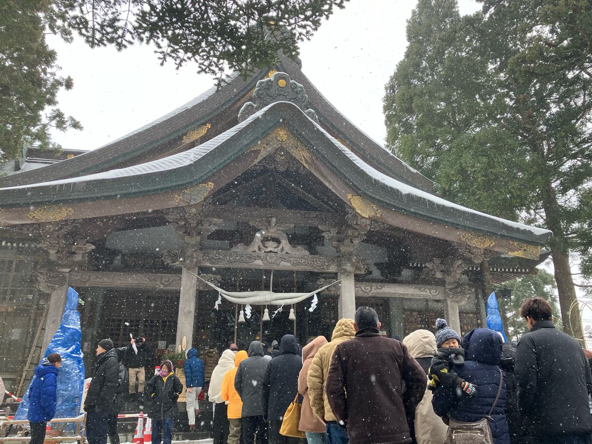 「健康が一番」　秋田市の神社　初詣客でにぎわう