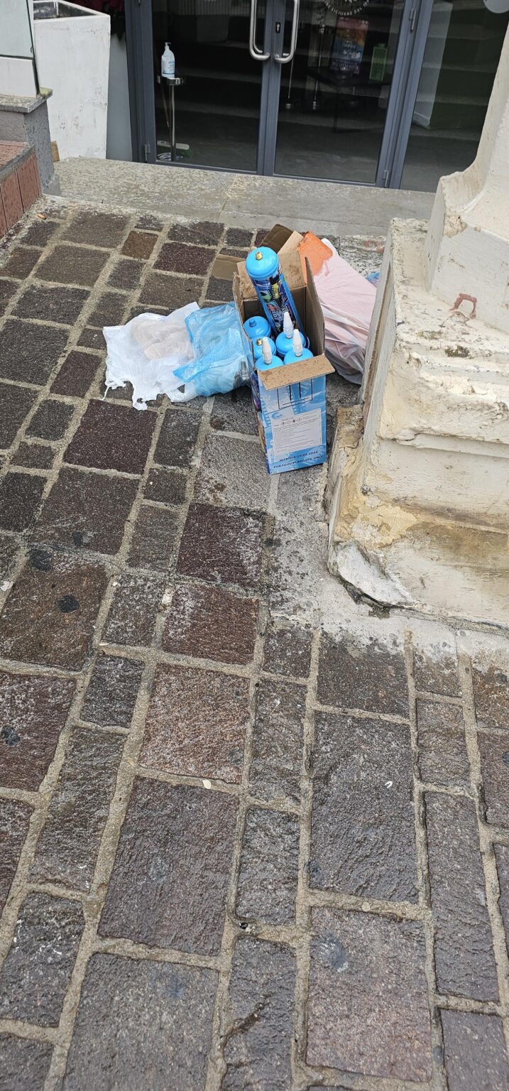 観光シーズンでもないのに