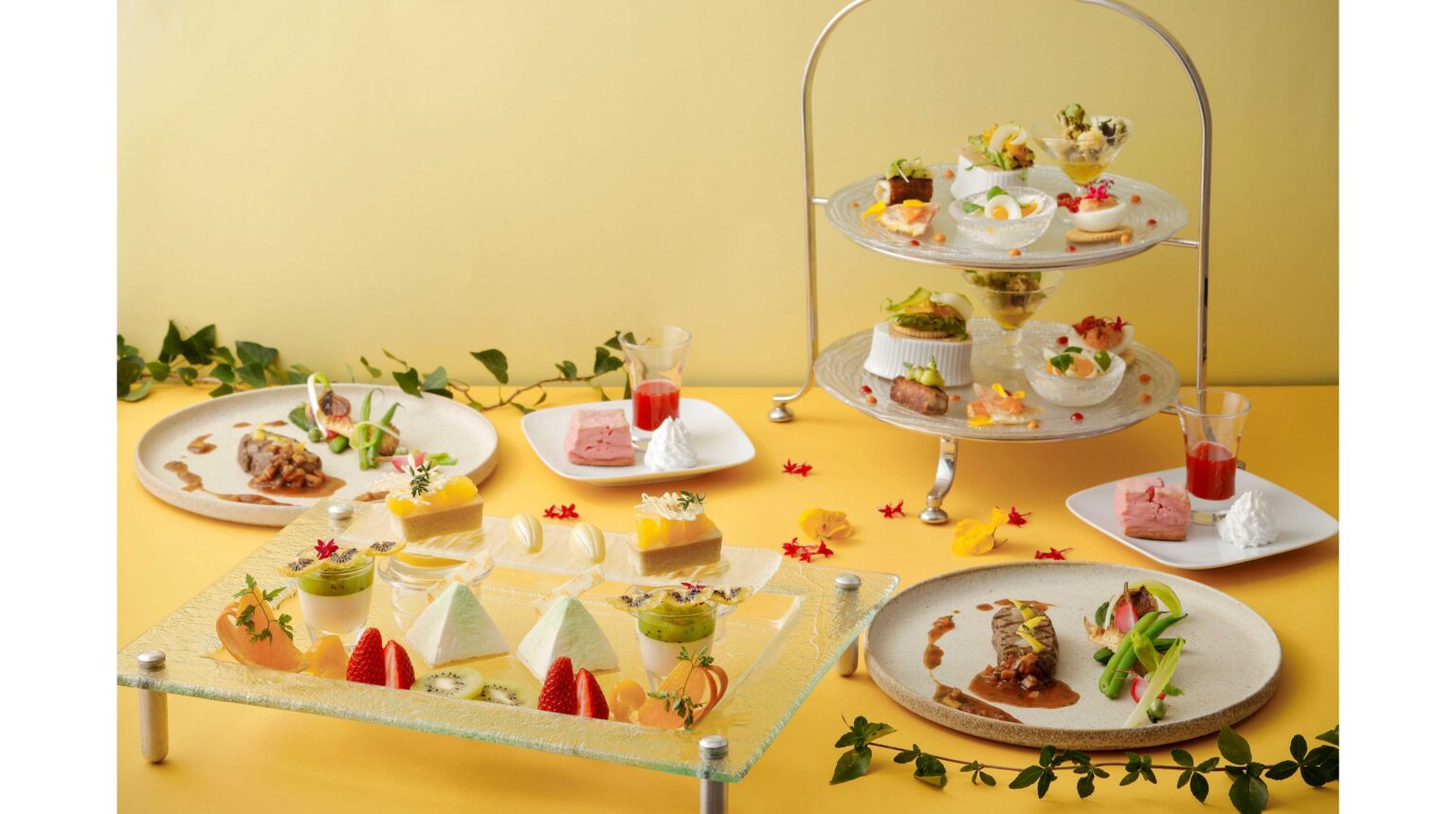 【南紀白浜マリオットホテル】和歌山県産の春のフルーツで彩るハイティー付き宿泊プラン「Blossom Fruits Night Stay」を発売 | 南紀白浜マリオットホテル