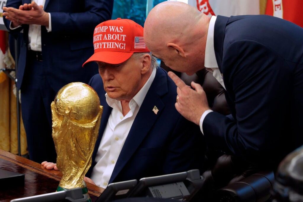 サッカー界のトップ関係者は、トランプ大統領のグリーンランド要求に対するワールドカップボイコットを「検討する時期が来た」と述べた。