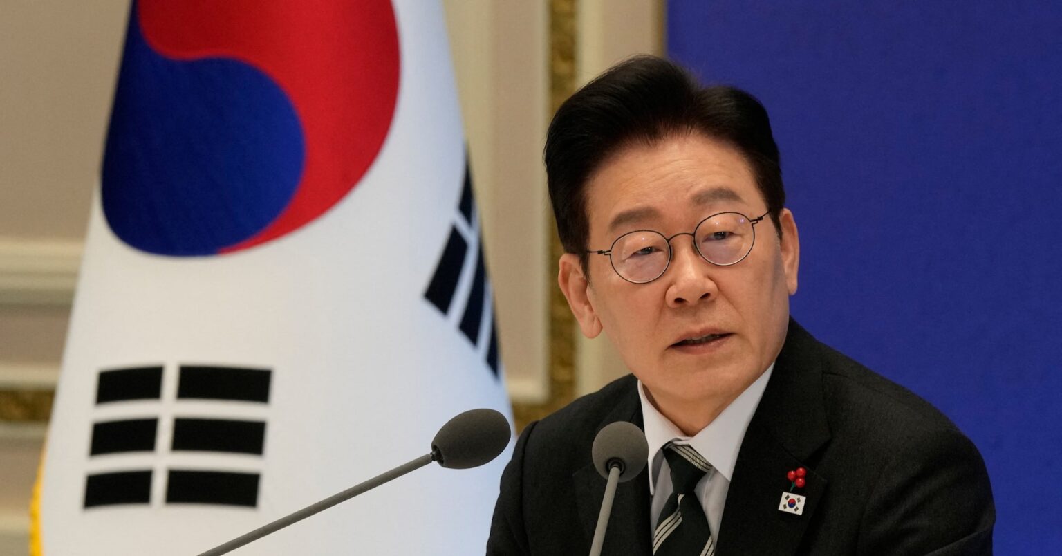 BTSの追加公演を外交書簡で要請、メキシコ大統領が韓国に | ロイター BTSの追加公演を外交書簡で要請、メキシコ大統領が韓国に | ロイター