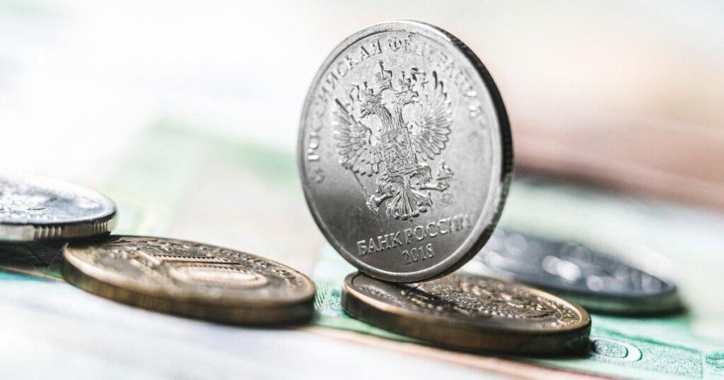 ロシアの国富基金は1年以内に枯渇する可能性があるとガスプロムバンクのアナリストが警告