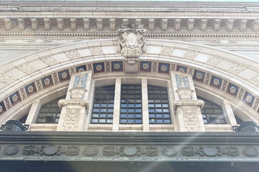 閉館する「大阪松竹座」