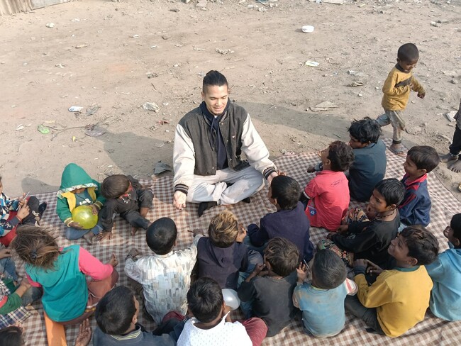 「読み書き」は目的ではない。インドの教育格差に挑む結び手が、新教育プログラム『Judaav Garima | ニコニコニュース