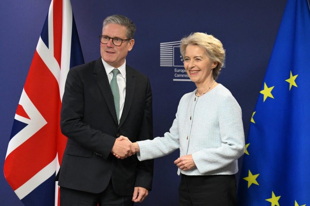 スターマー氏、英国をEU法に合わせるためBrexit「リセット」法案を準備