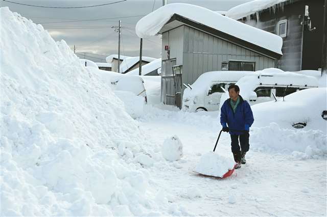 秋田県北部で記録的な大雪 北秋田市鷹巣・鹿角市では平年の３倍の積雪 - 秋田魁新報電子版