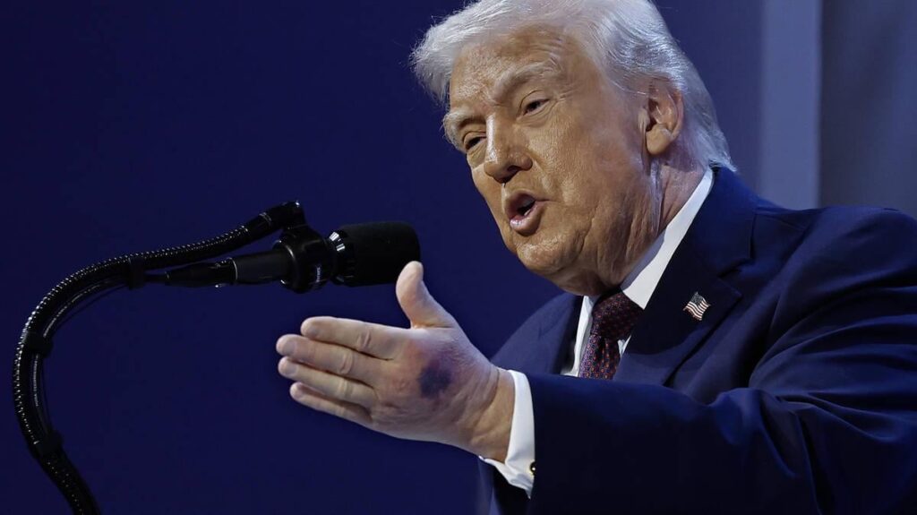 英国軍がアフガニスタンの前線から離れた「驚くべき」主張でトランプ氏に謝罪を求める圧力強まる