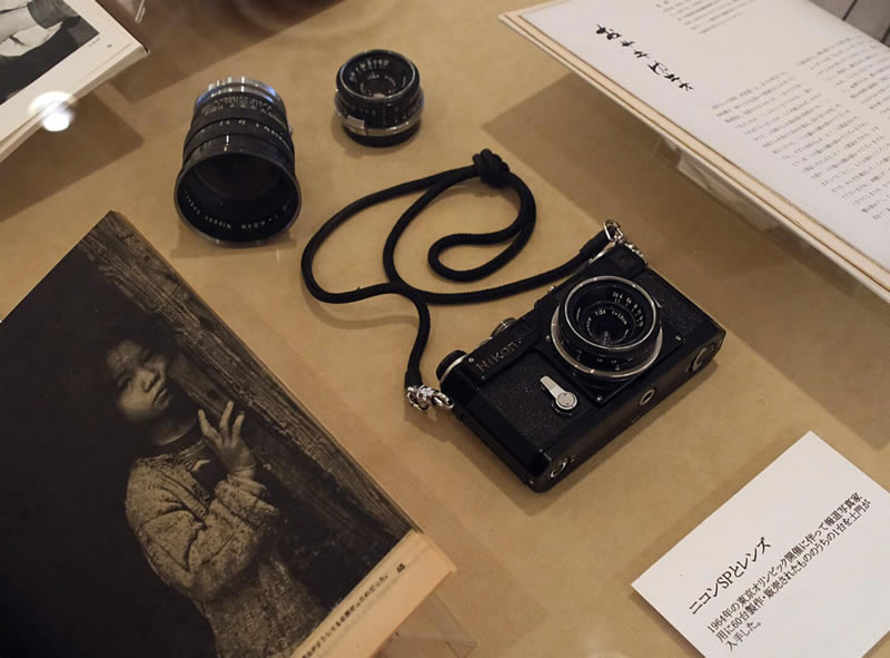 土門拳が使用したカメラ。ニコンＳＰとレンズ