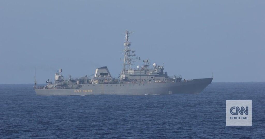 大西洋の真ん中でPJ、空軍、海軍の共同大規模作戦で8トン以上のコカインを捕獲、麻薬密売人4人を逮捕