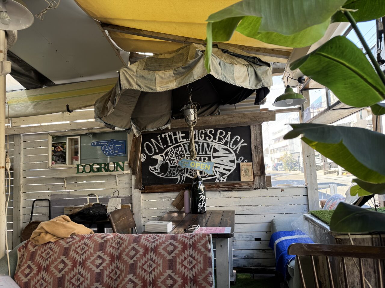 【藤沢市】辻堂海浜公園近く、サーファー通り沿いのイタリアンレストラン「ON THE PIG’S BACK」が姿消す? 現地で確認した現在の状況。