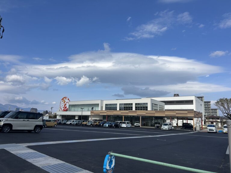 大分市に自動車販売店『カミタケモータース』がオープンします│LOG OITA
