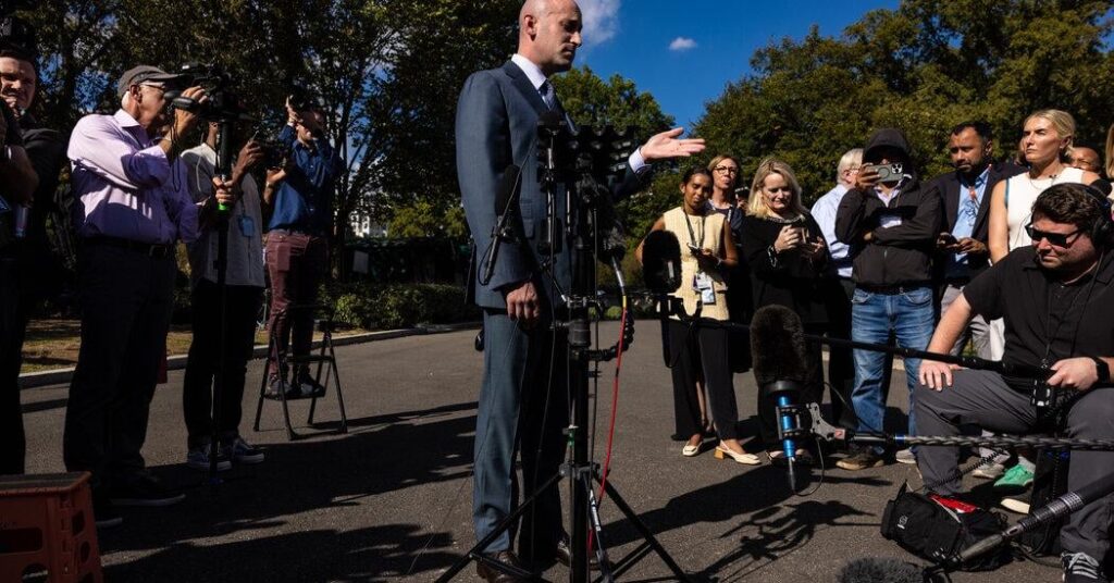 スティーブン・ミラー氏、米国にはグリーンランドを占領する権利があると主張：「ジェイク、私たちは力によって支配され、武力によって支配され、力によって支配される世界、現実の世界に住んでいます」と彼は語った。 「これは太古の昔からの世界の鉄則です。」