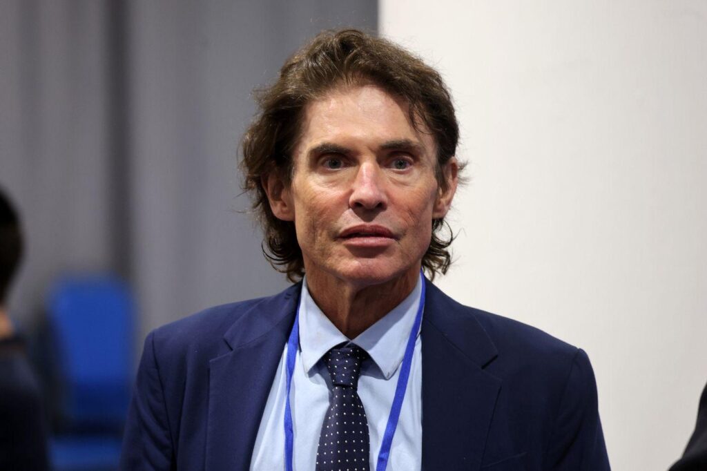 「襲撃」についてのコメント：アルノ・クラルスフェルド、「憎悪の扇動」で告訴状を提出