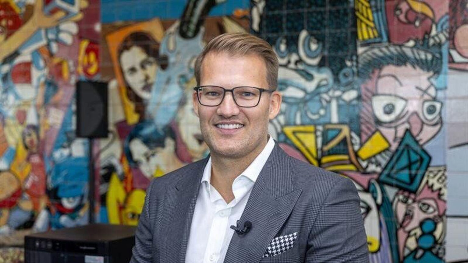 ロバート、Alvotech CEO を辞任