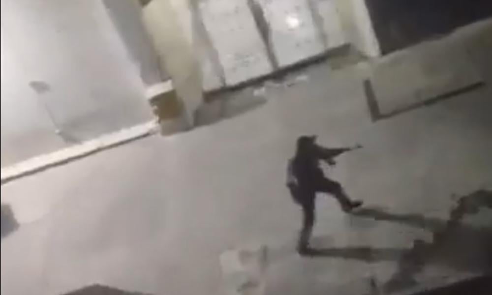 ベネズエラ大統領官邸近くで銃撃の報告