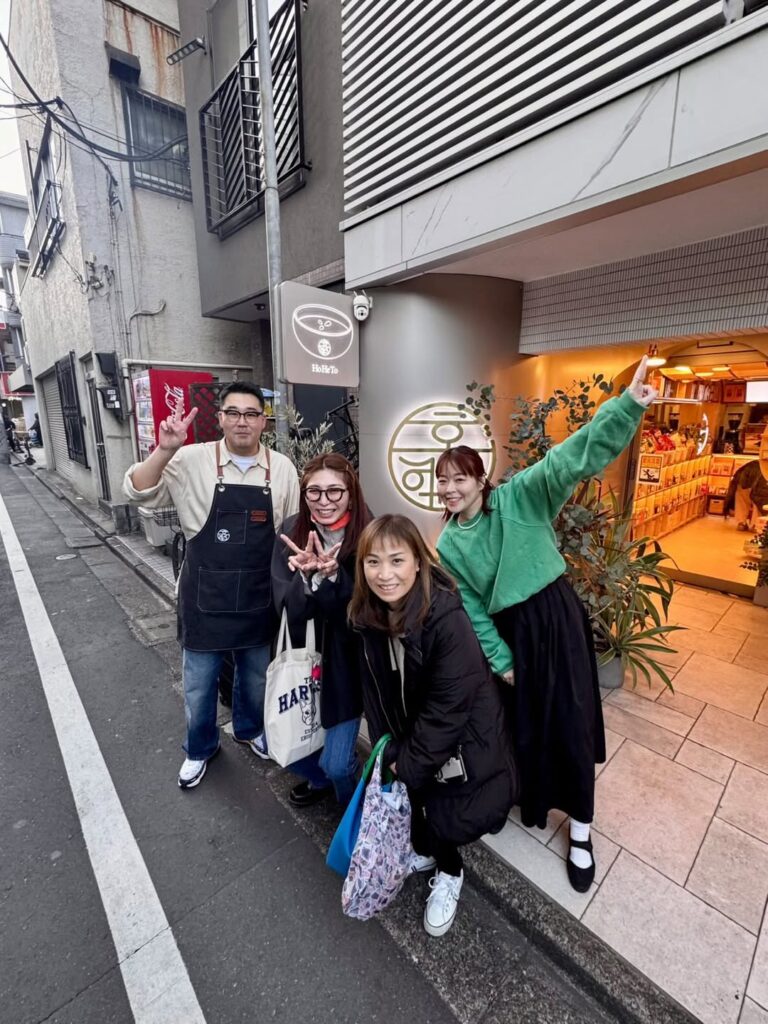 元女子バレー代表・秋本愛、笑顔あふれる新大久保デートに反響 | 話題の投稿 | スポーツブル (スポブル)