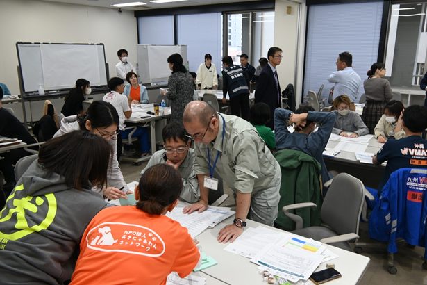 ペットと避難　災害に備え　環境省　対策へ図上訓練、識者「地域の安全、衛生対策に」　沖縄