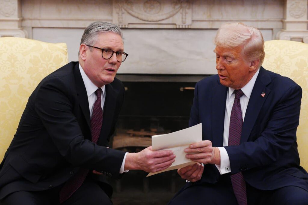 スターマー氏、トランプ大統領のグリーンランド脅迫を理由にキング牧師の訪米中止を求める声に直面