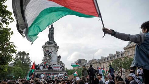 フランス市長、フランスを「ユダヤ的すぎる」と発言し停職処分