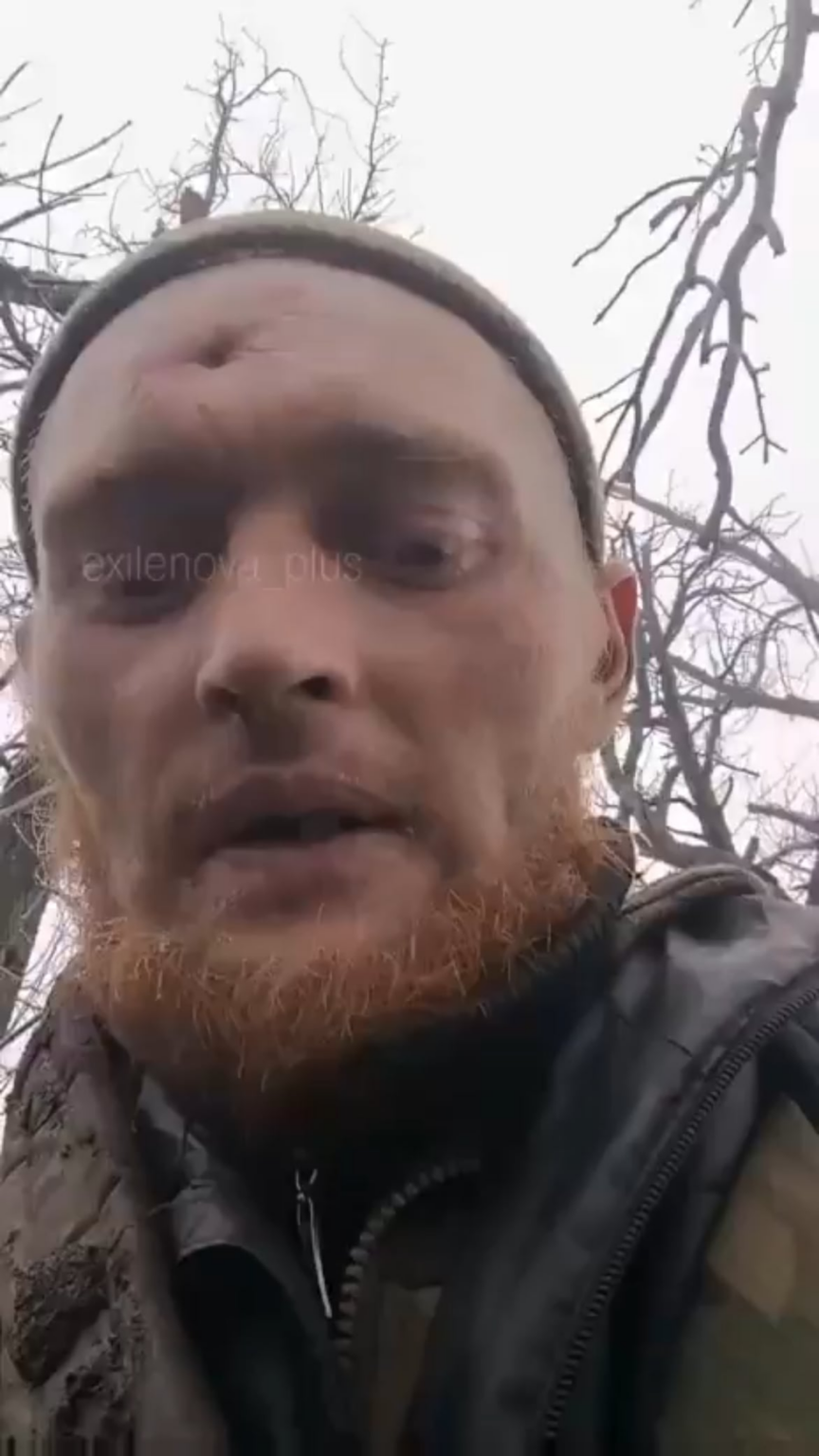 典型的なロシアの突撃兵がビデオを録画した。歯はありませんが、頭には穴があります。 [Translation requested]