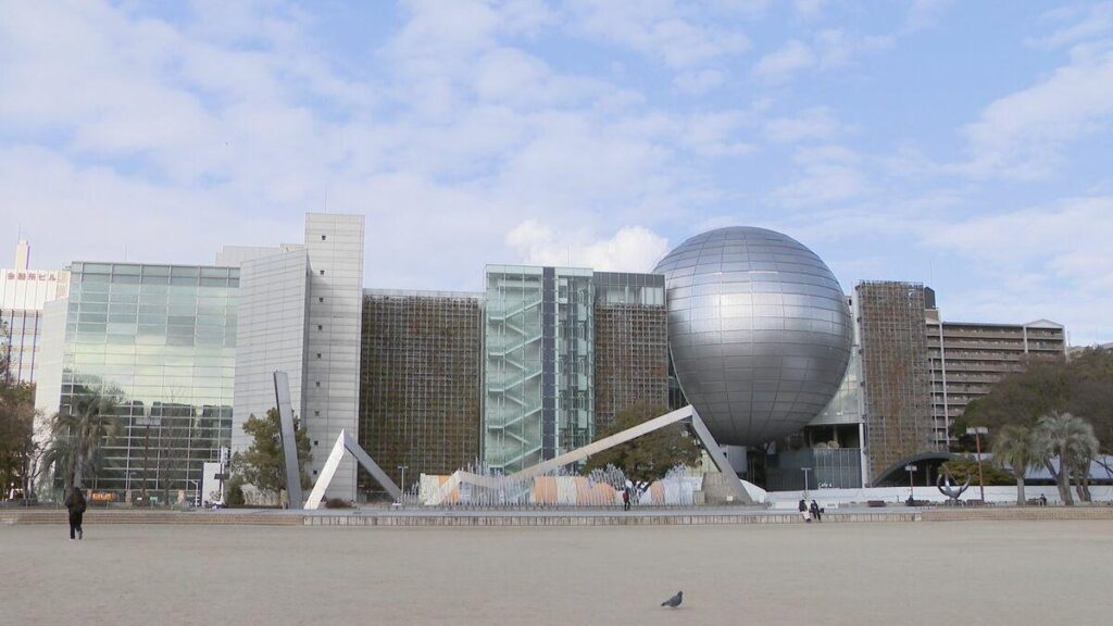 著作権切れと勘違いして使用してしまった「Over The Rainbow」の楽曲使用料約480万円を、JASRACに支払わなければならない事態へと名古屋市科学館が陥る