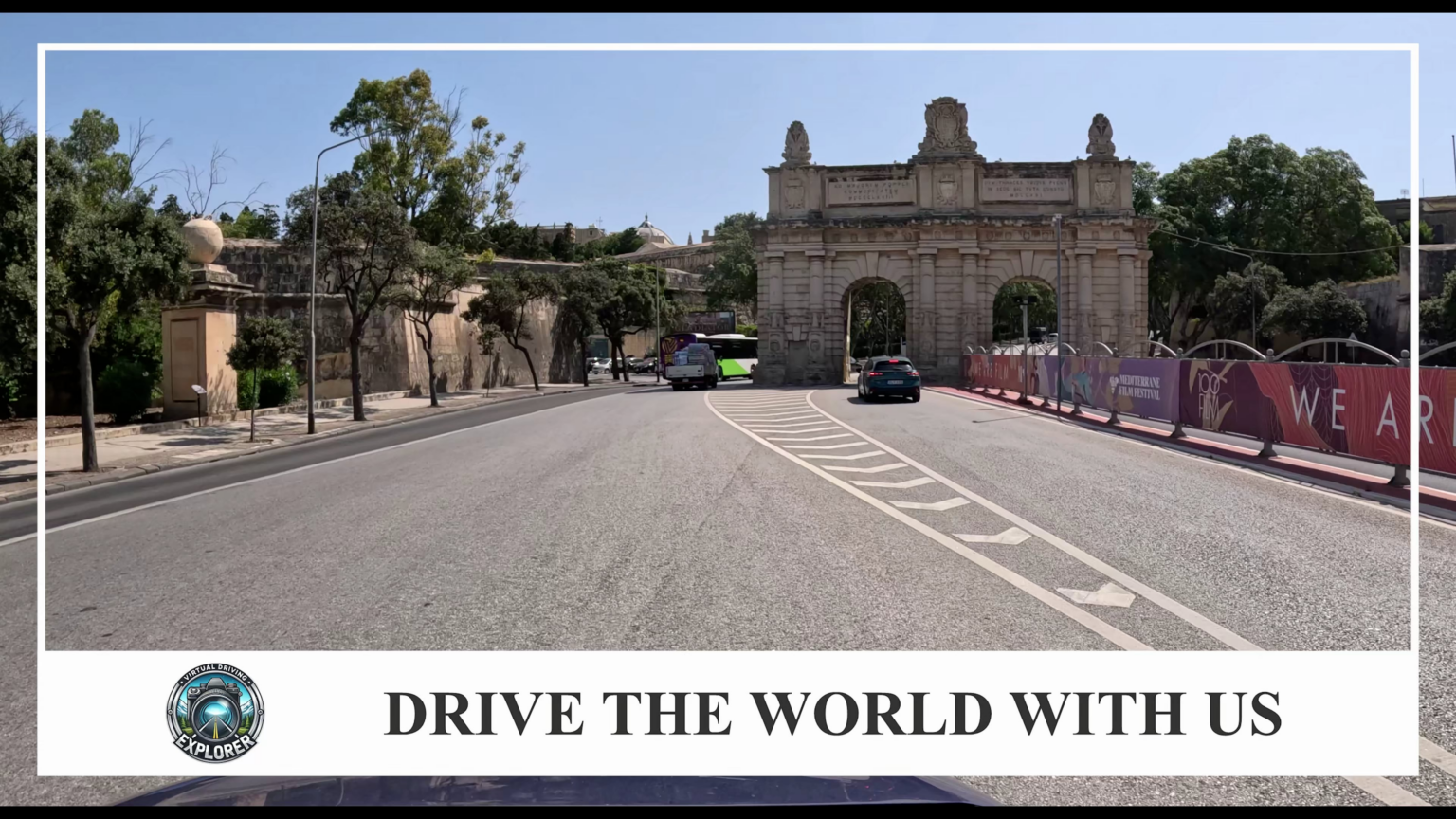 マルタ、バレッタの通りをドライブ