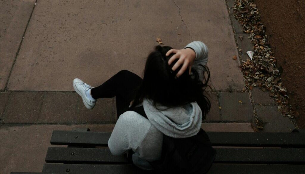 虐待を報告する子供の機密データを含む70,000ファイルのスキャンダル/漏洩