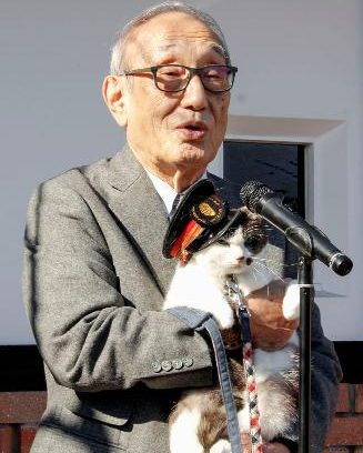 ３代目駅長就任だニャー　和歌山電鉄貴志駅