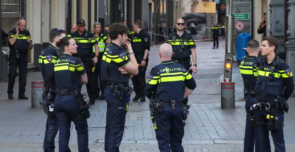 スウェーデンの未成年者、オランダで銃撃容疑で逮捕