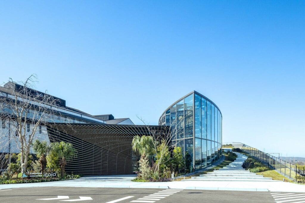 スタバ×霧島酒造コラボ施設、宮崎に1月27日開業 ドライブスルー対応カフェや植物園、屋上庭園完備 – 女子旅プレス スタバ×霧島酒造コラボ施設、宮崎に1月27日開業 ドライブスルー対応カフェや植物園、屋上庭園完備 - 女子旅プレス