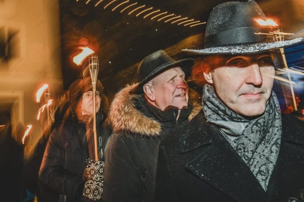 政治はもう十分だ！ Tre Radio の新しいオーナーがヘルメテにドアを案内