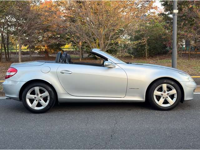 メルセデス・ベンツ SLKクラス SLK200コンプレッサー バリオルーフ修理済み/スーパーチャージャ 埼玉県の詳細画像 その6