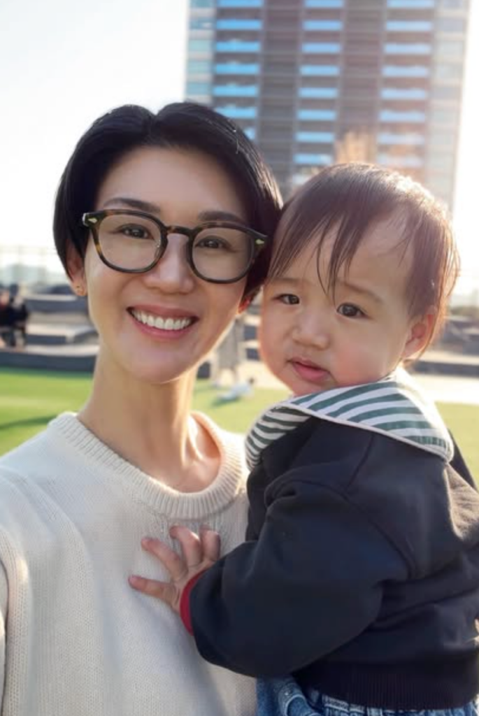 成長の瞬間を大切に　栗原恵、わが子との今を噛みしめる一枚 | 話題の投稿 | スポーツブル (スポブル)