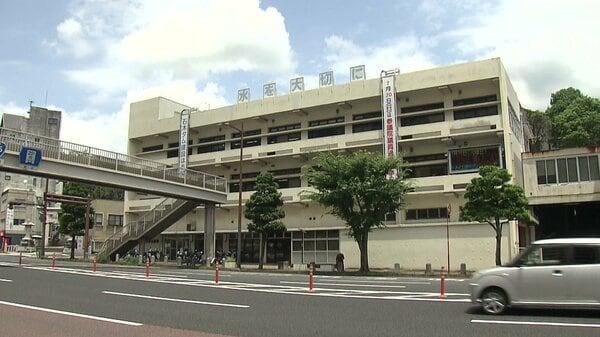 「道路から水が出ている」と通報 水道管が破裂し約20軒が一時断水 直径15cmの上水道管が老朽化で 長崎県佐世保市