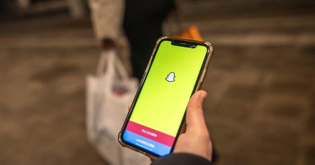 「癌売春婦」は通常の俗語ではないと裁判所が警告、10代の少女へのいじめに接近禁止命令を課す